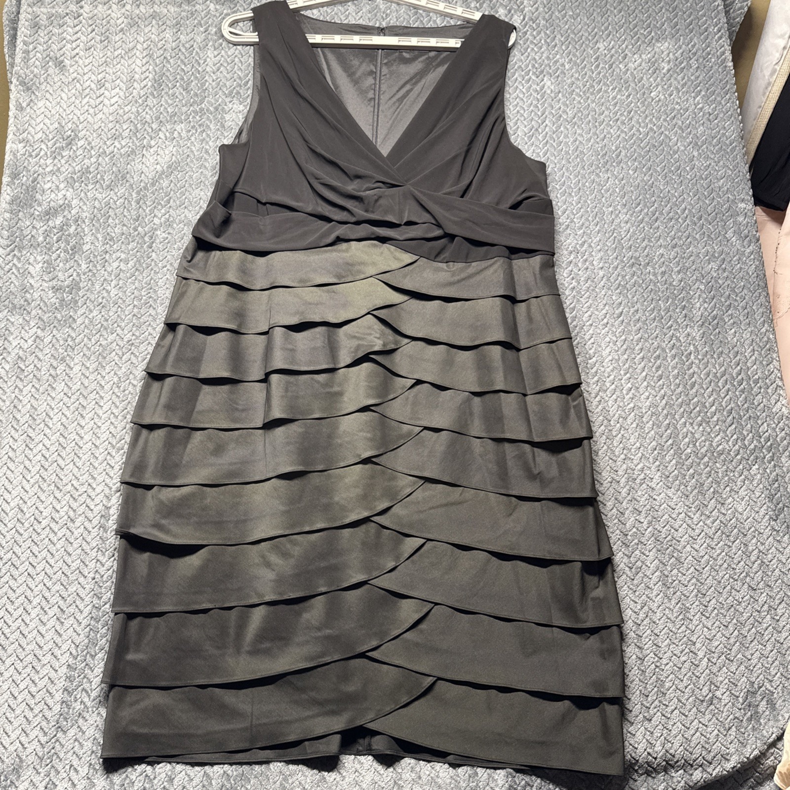 Adrianna Papell Tiered Dress Woman 20w Black Cocktail Sleeveless V-Neck